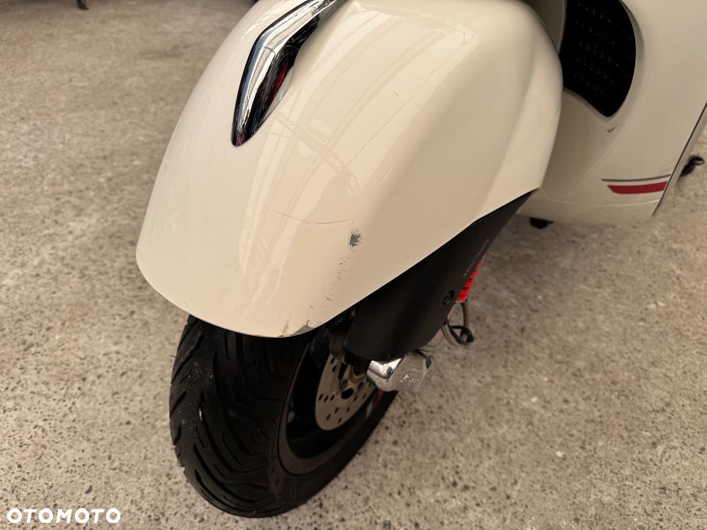 Vespa GTS - 16