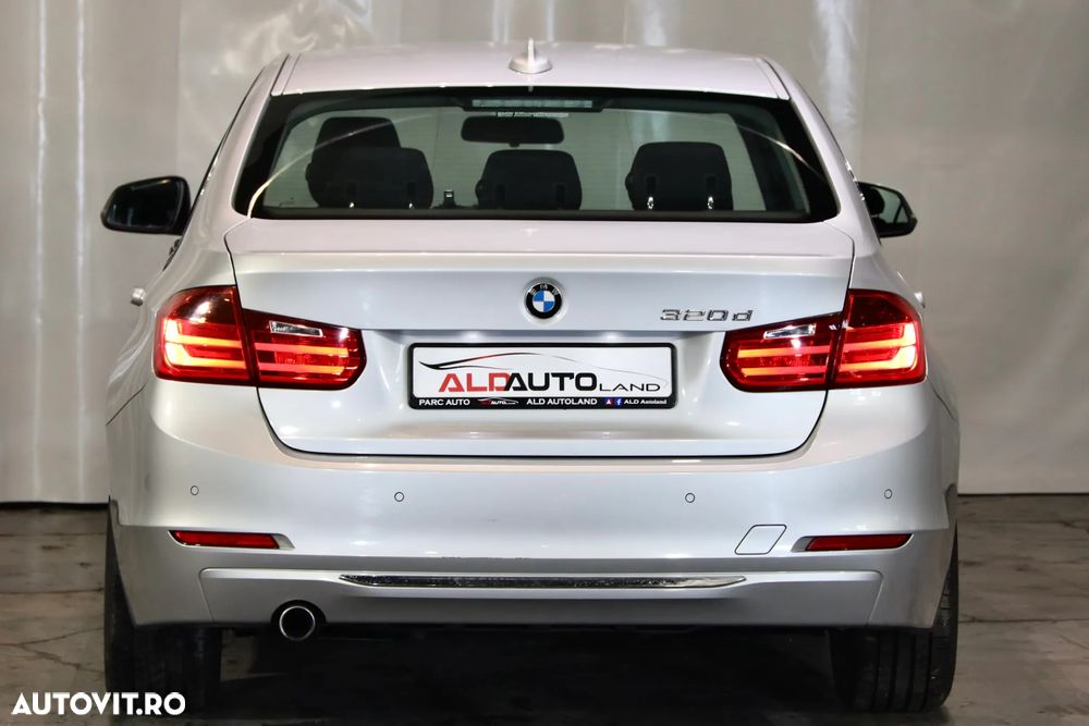 BMW Seria 3 320d Sport-Aut. Efficient Dynamics Edition Luxury Line - 38