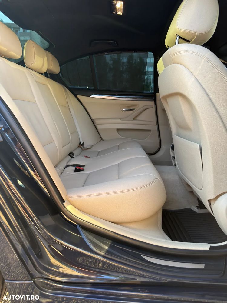 BMW Seria 5 520d Aut. - 12