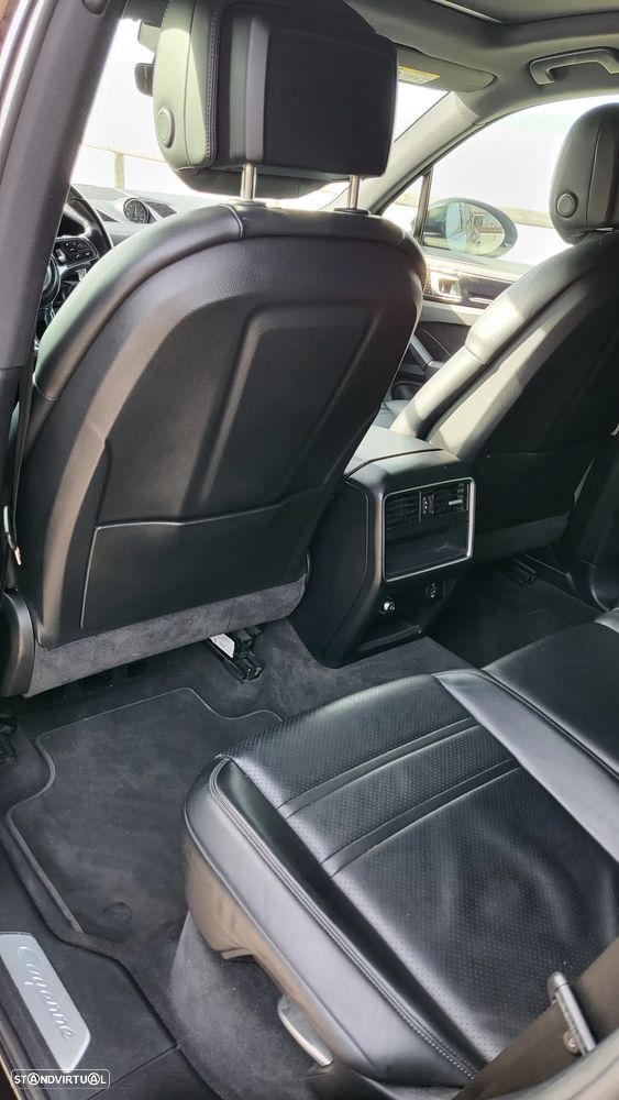 Porsche Cayenne S - 12