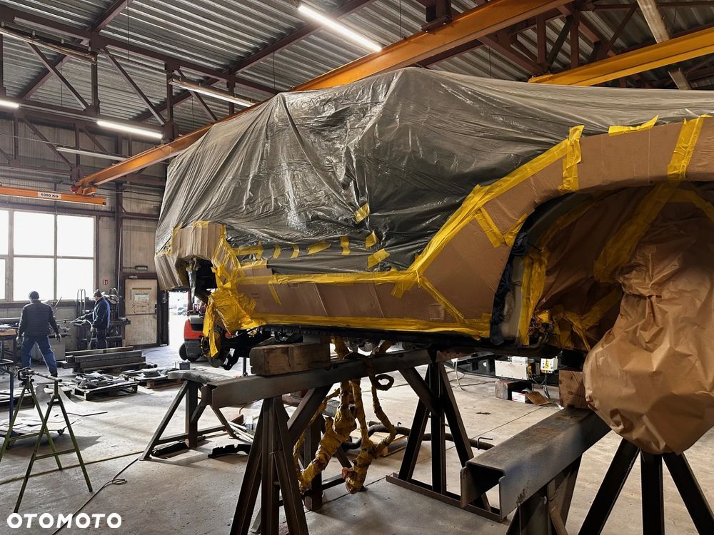 Jeep Commander 3.0 CRD Overland - 19