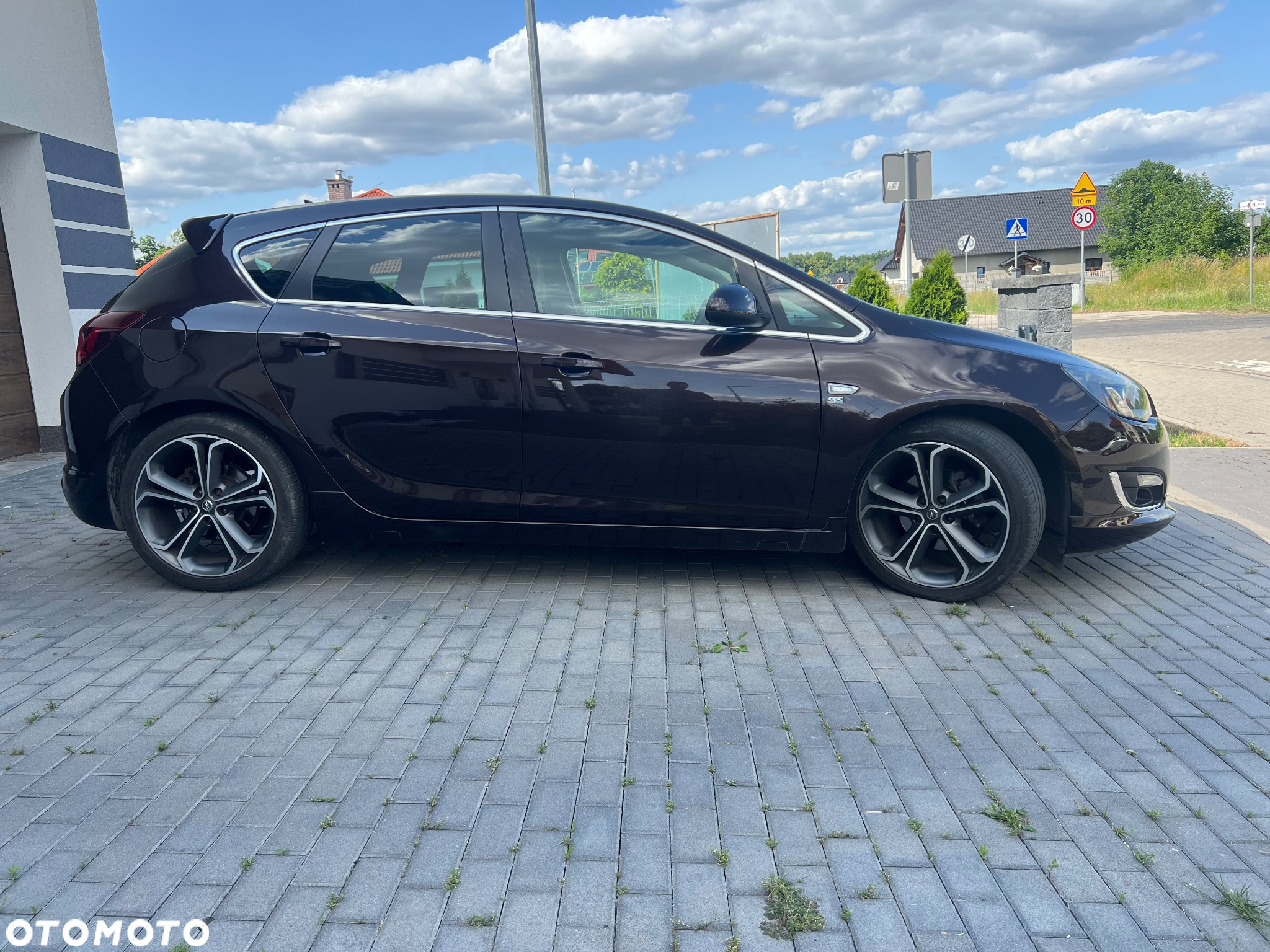 Opel Astra IV 1.6 T SIDI Sport S&S - 11