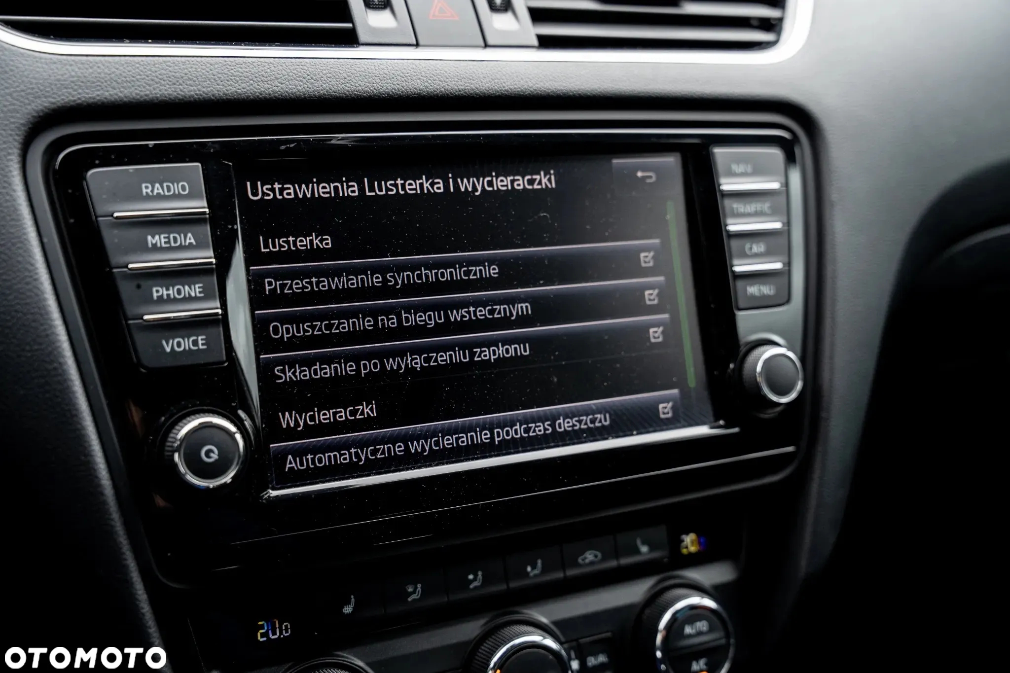 Skoda Octavia Combi 2.0 TDI DSG RS - 22