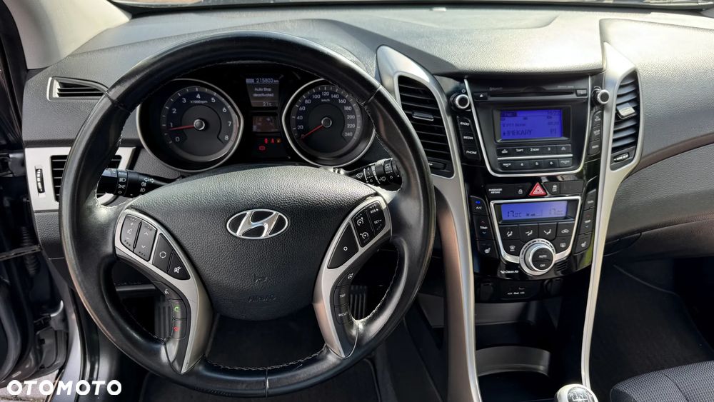 Hyundai i30 blue 1.6 GDI Passion - 35