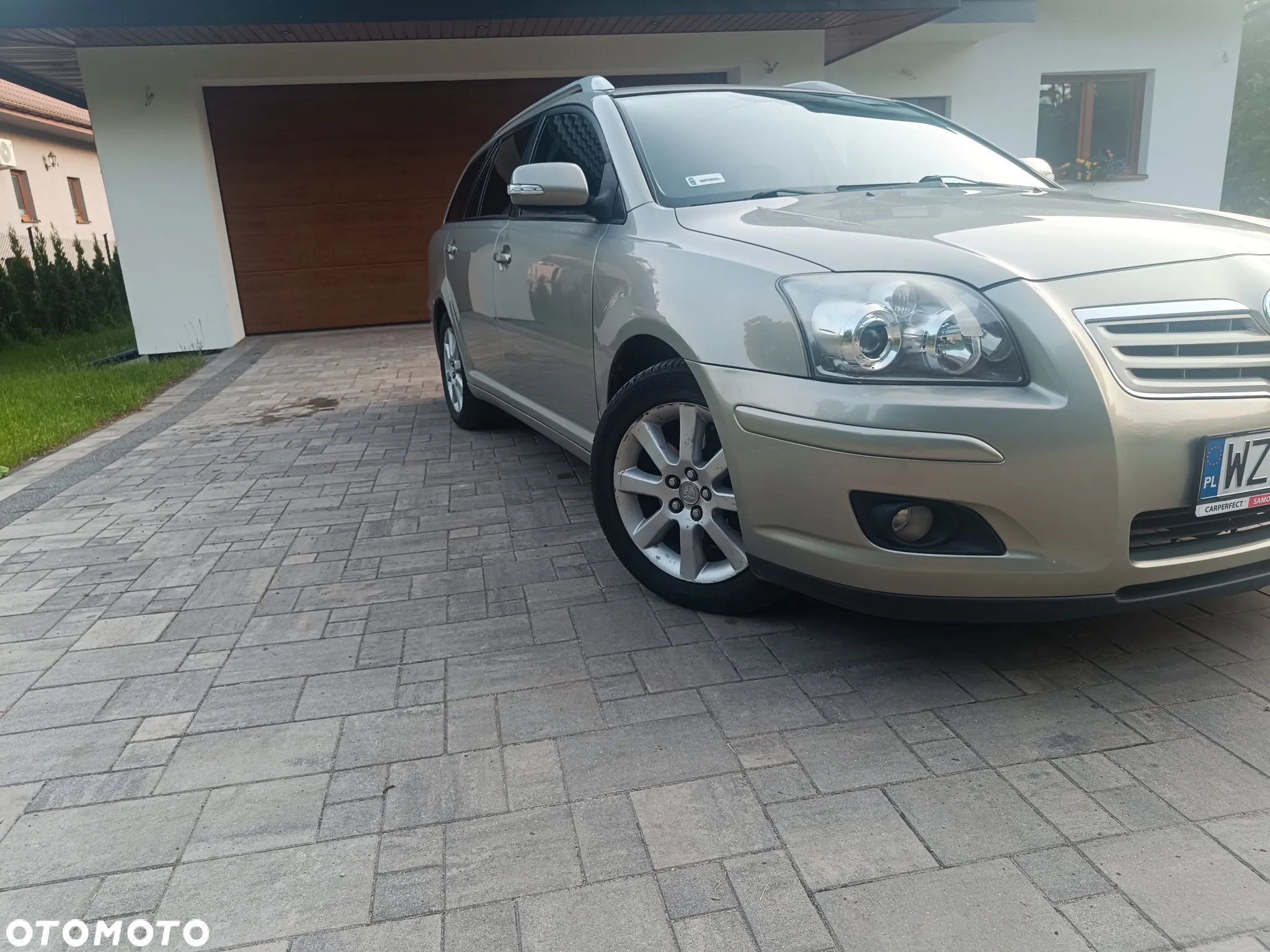Toyota Avensis 2.0 D-4D Sol+NAVI - 9