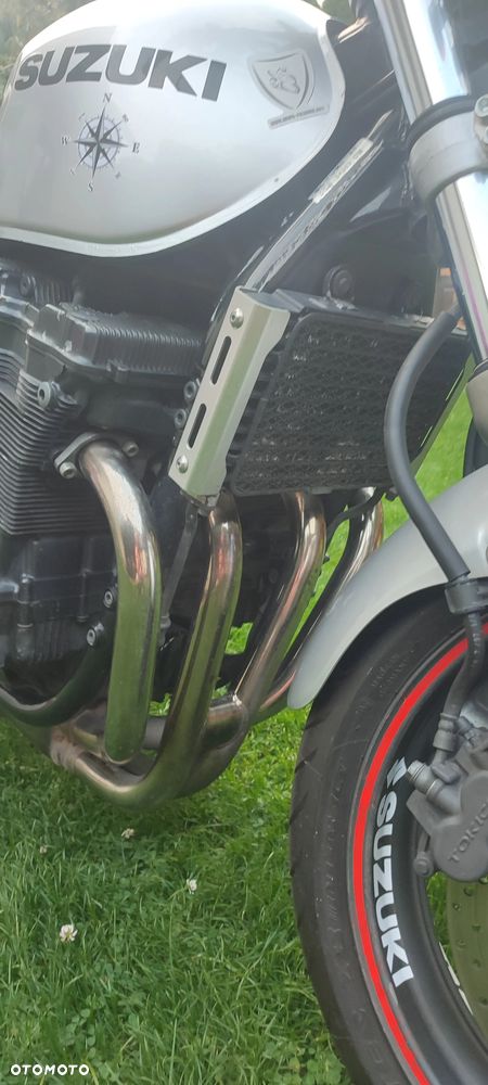 Suzuki GSX - 12