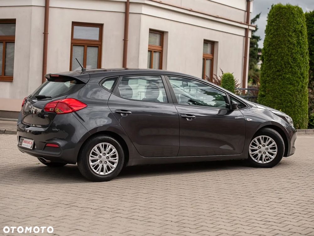 Kia Ceed - 14