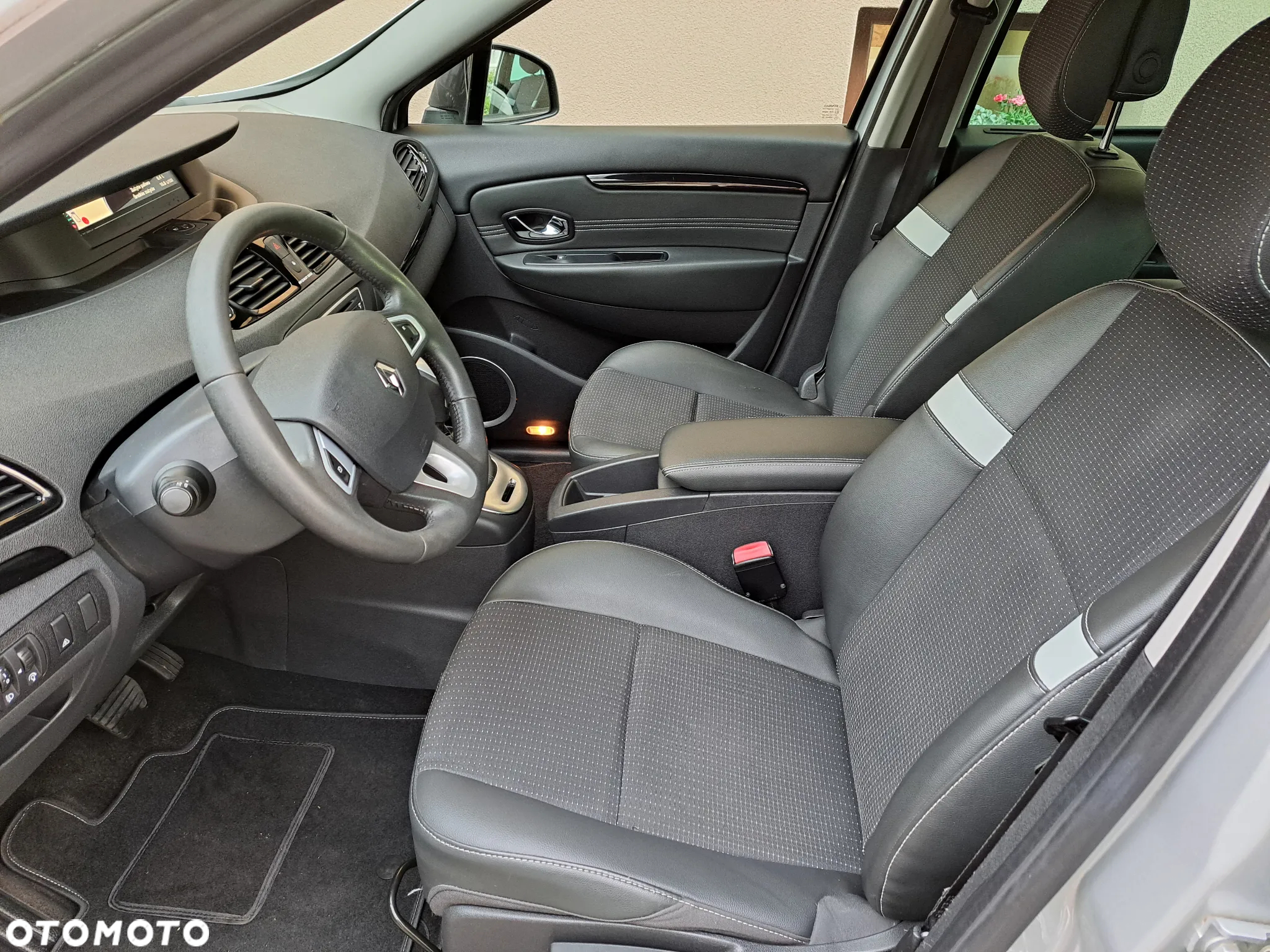 Renault Scenic 1.5 dCi Dynamique EDC - 7