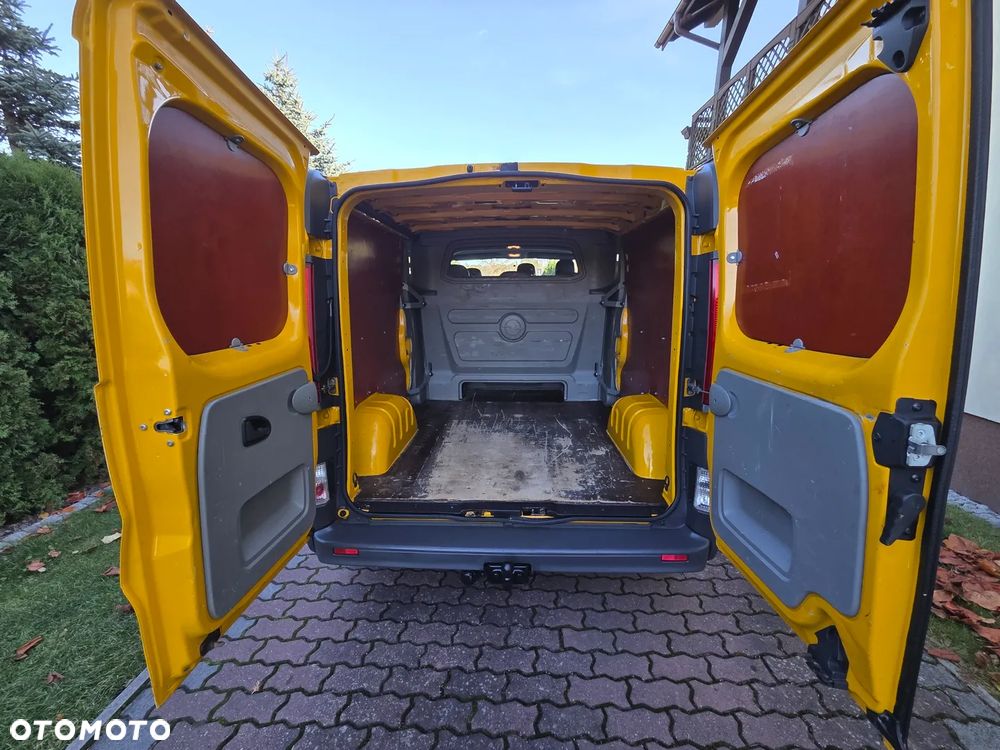 Opel Vivaro - 11