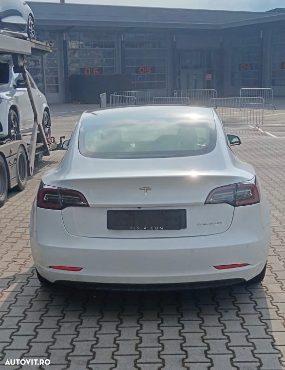 Tesla Model 3 Langstreckenbatterie Allradantrieb Dual Motor - 4