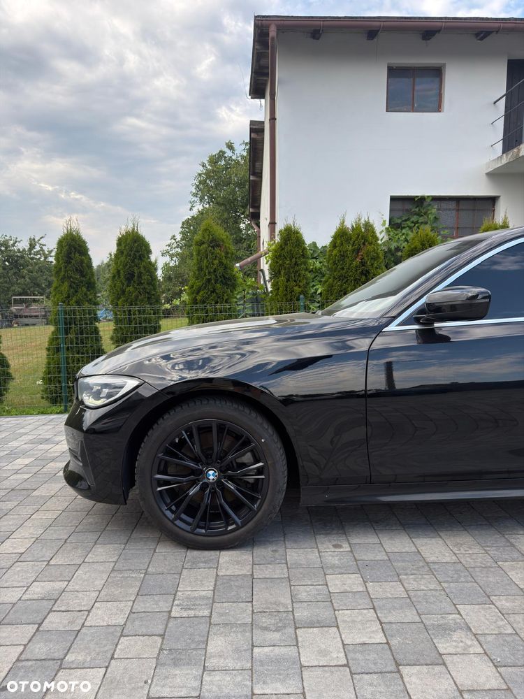 BMW Seria 3 330i xDrive Sport Line - 10