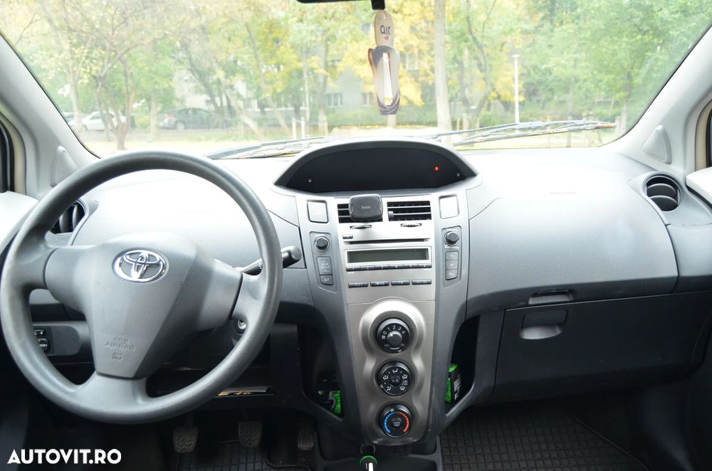 Toyota Yaris - 7