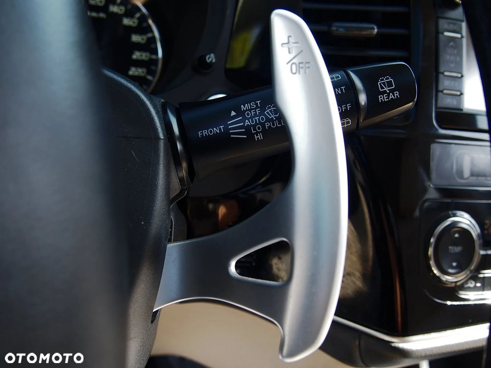Mitsubishi Outlander - 31