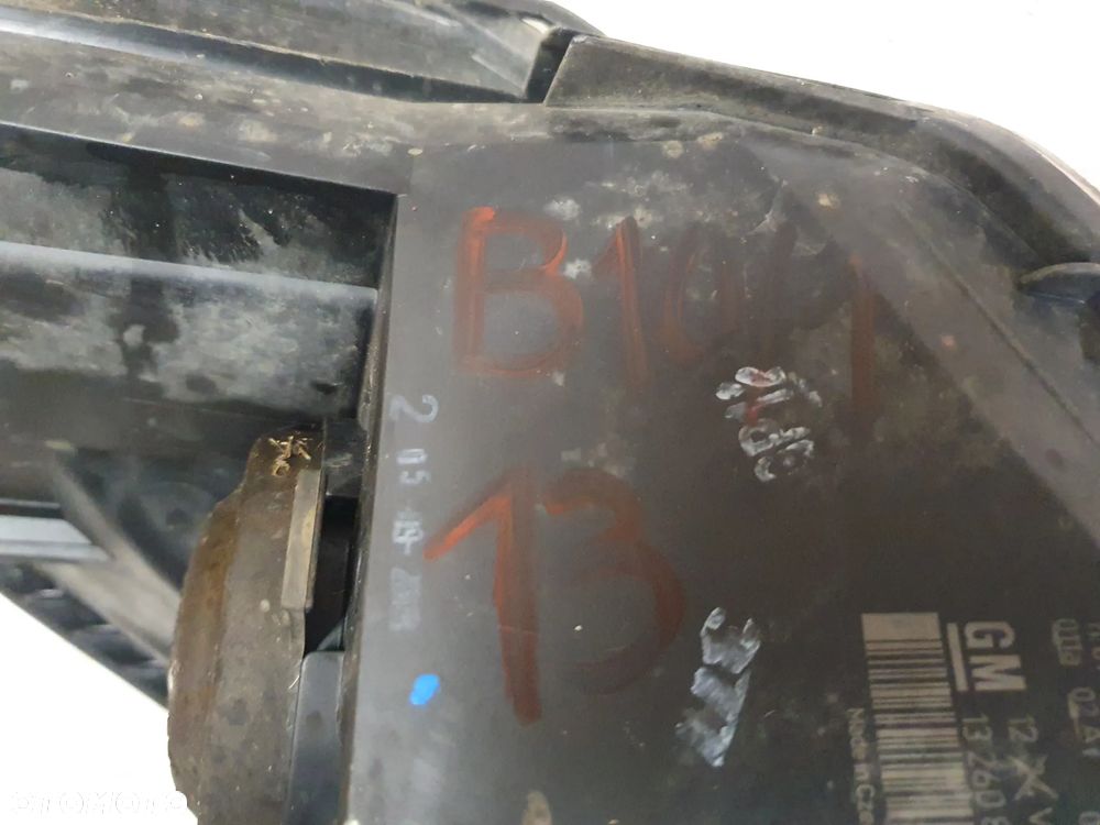 .  PRZOD PRZEDNIA LAMPA PRAWA OPEL ZAFIRA B - 3