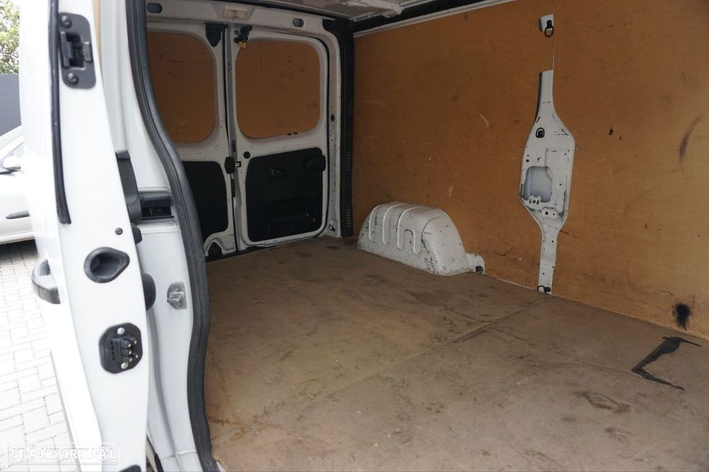 Renault TRAFIC 2.0 DCI - 13