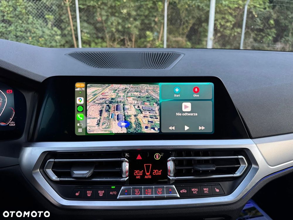 BMW Seria 3 320d Touring xDrive M Sport - 29