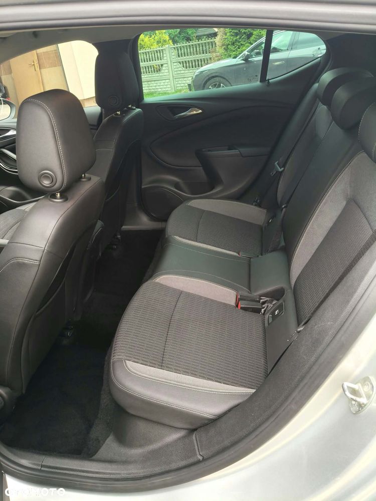 Opel Astra 1.5 CDTI Elegance S&S - 13