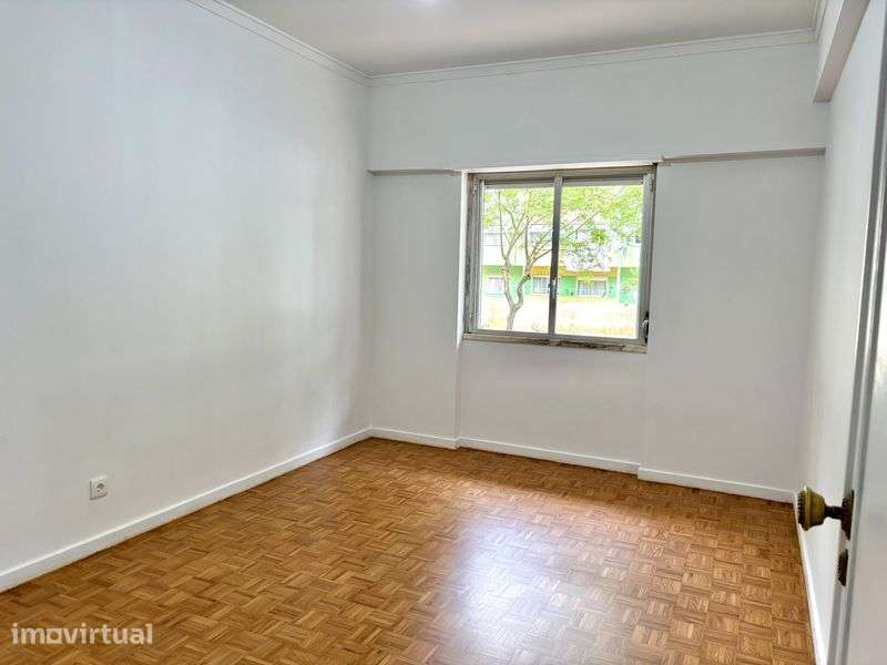 Apartamento T2 Renovado no Centro de Mem Martins - Grande imagem: 5/8