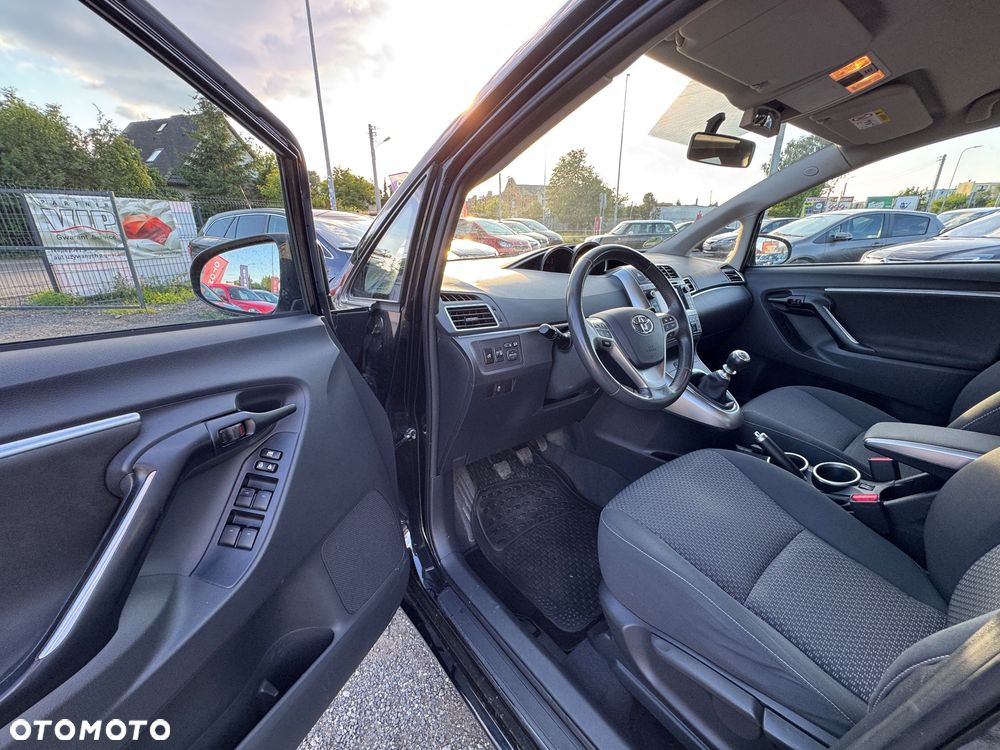 Toyota Verso 2.0 D-4D Prestige - 5