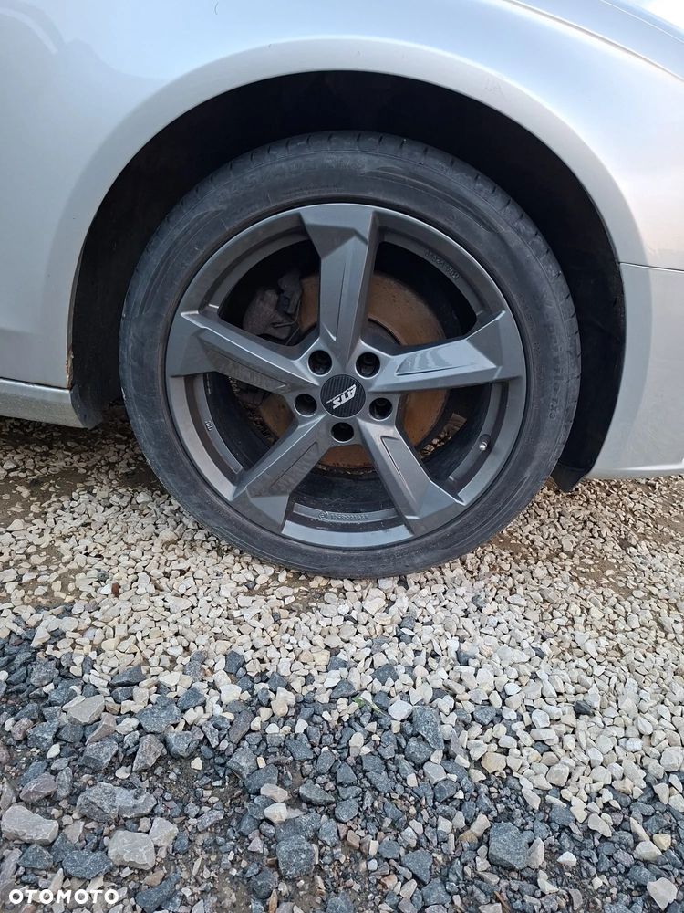 Audi A4 Avant 2.0 TDI Quattro - 12