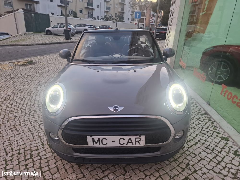 MINI Cabrio Cooper Essential - 2