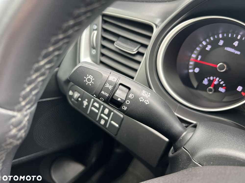 Kia Ceed - 14