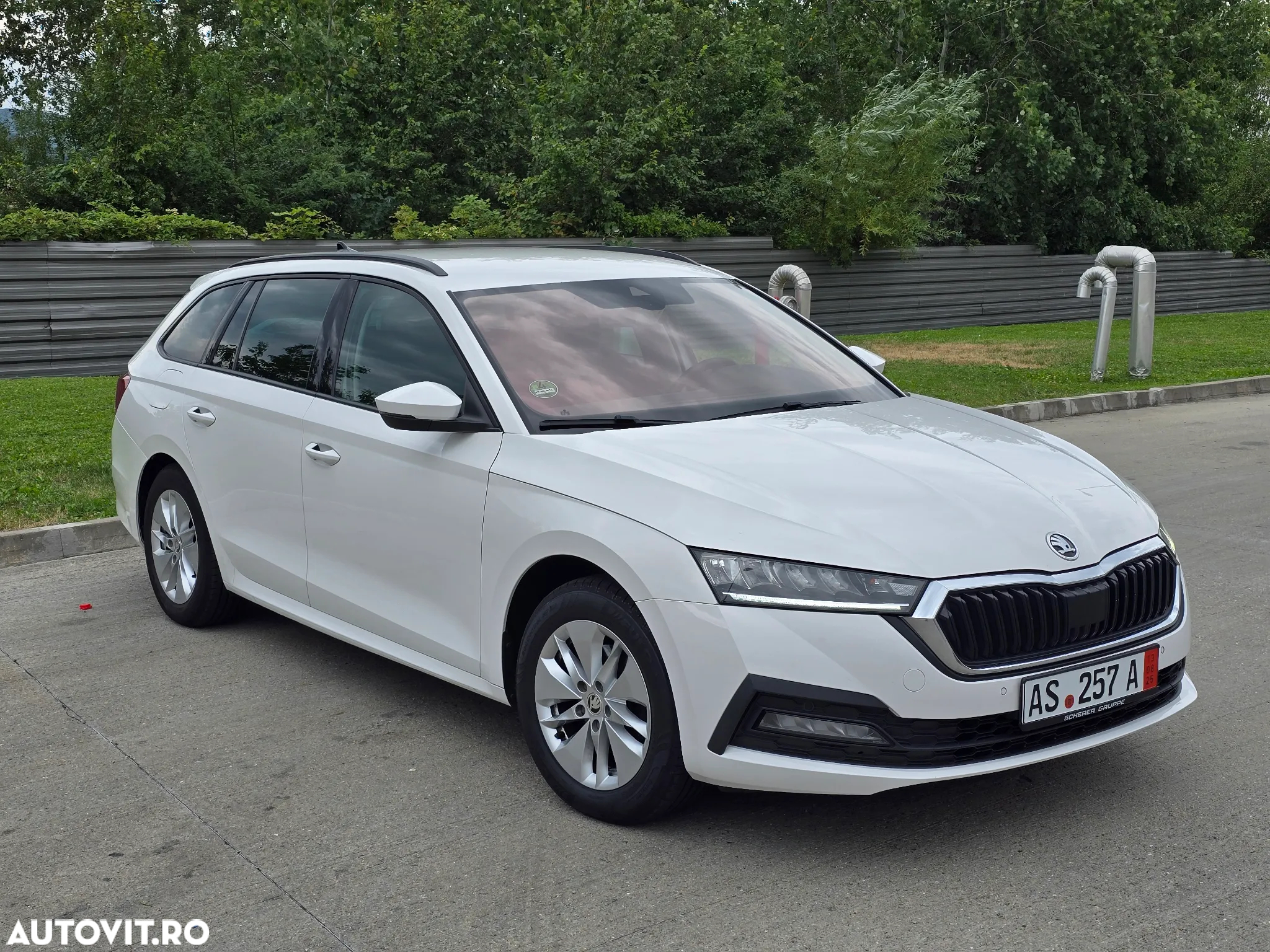 Skoda Octavia 2.0 TDI DSG First Edition - 4
