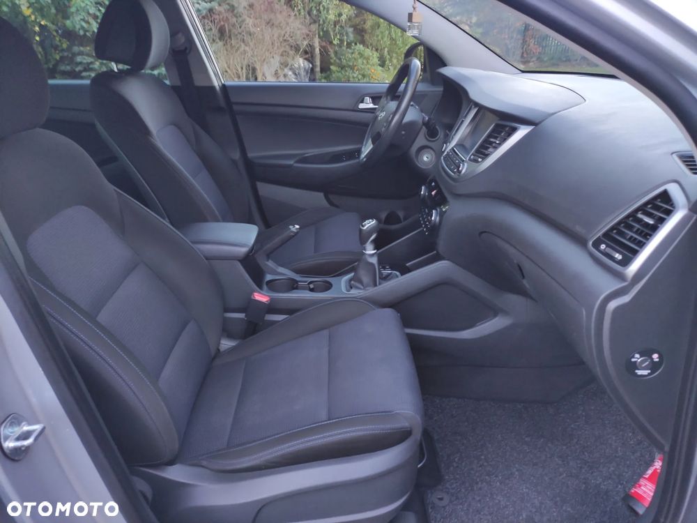 Hyundai Tucson blue 1.7 CRDi 2WD Style - 12