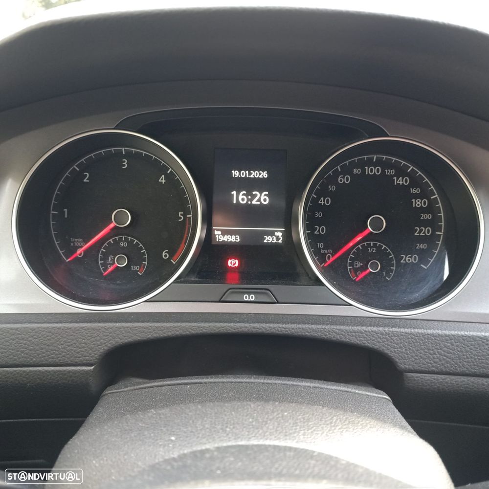 VW Golf 1.6 TDI Confortline - 9