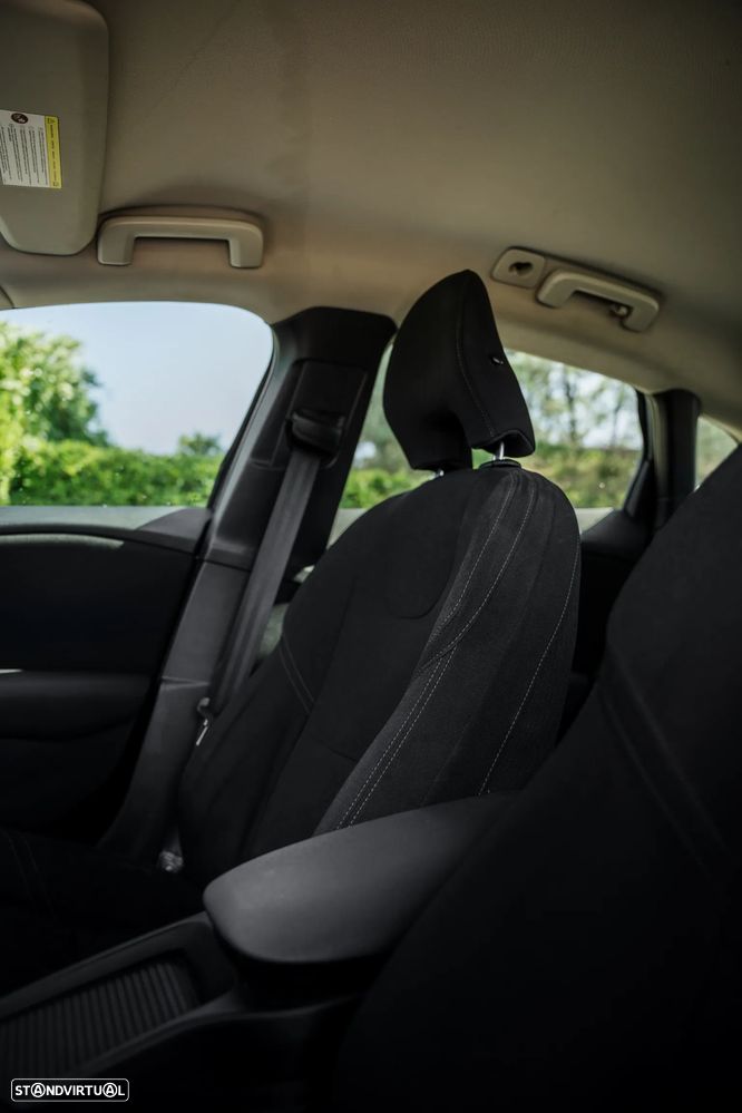 Volvo V40 1.6 D2 Kinetic - 24
