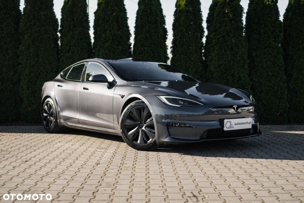 Tesla Model S - 3