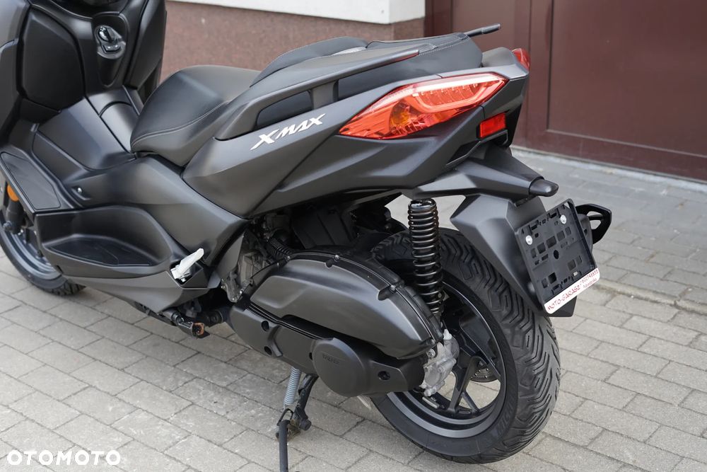 Yamaha X-max - 23