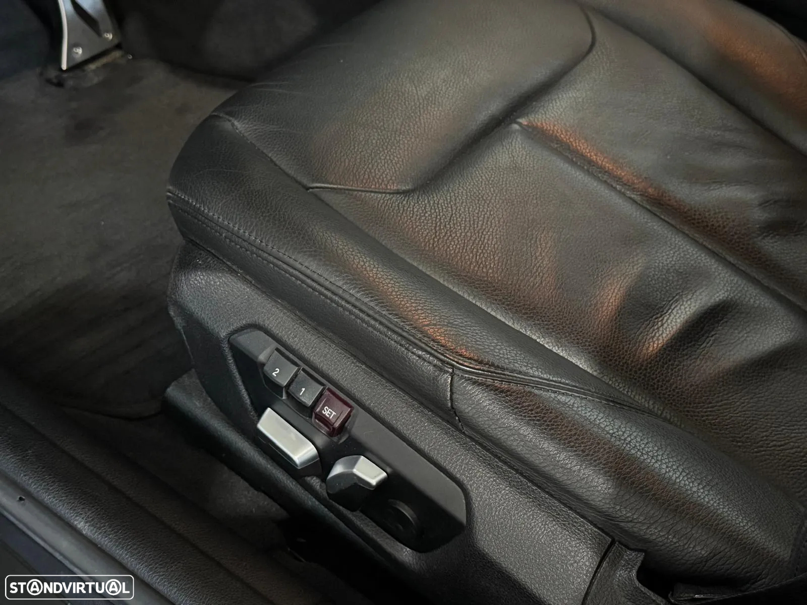 BMW 320 d Pack M - 22