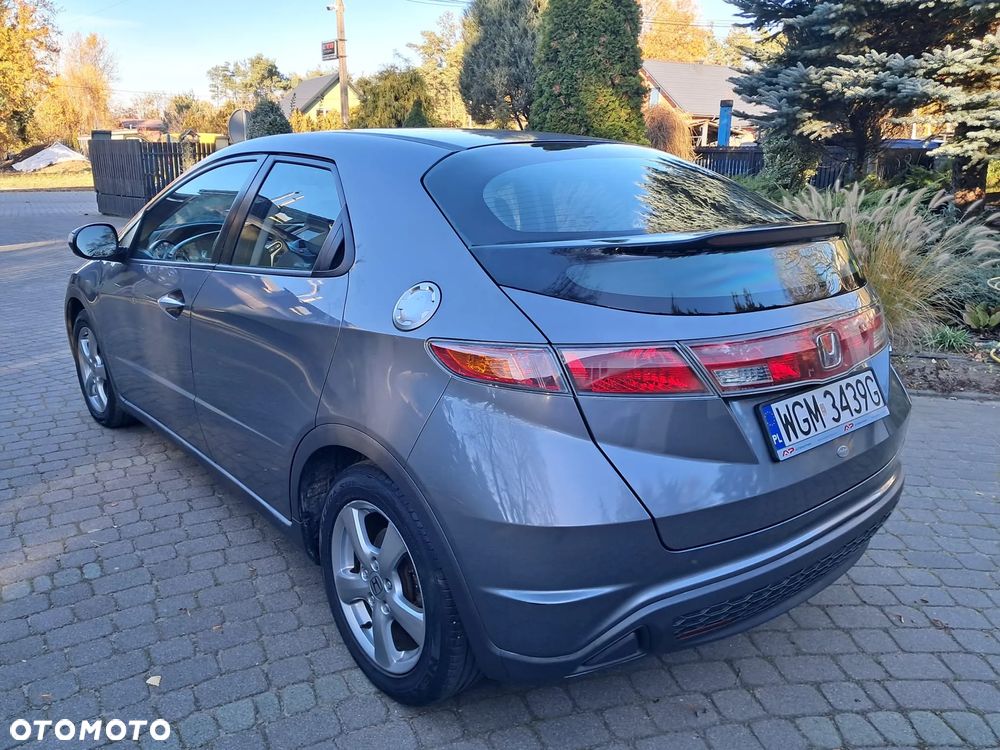 Honda Civic - 4