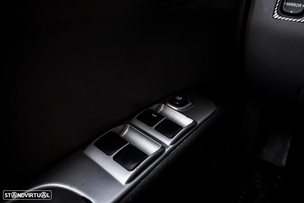 Mitsubishi L200 Pick Up 4x4 Auto Intense Cabine Dupla - 17