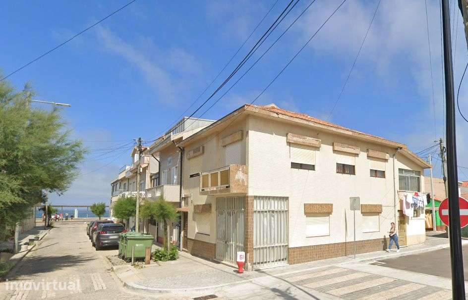 Imóvel indiviso em Espinho próximo da praia - Grande imagem: 2/3