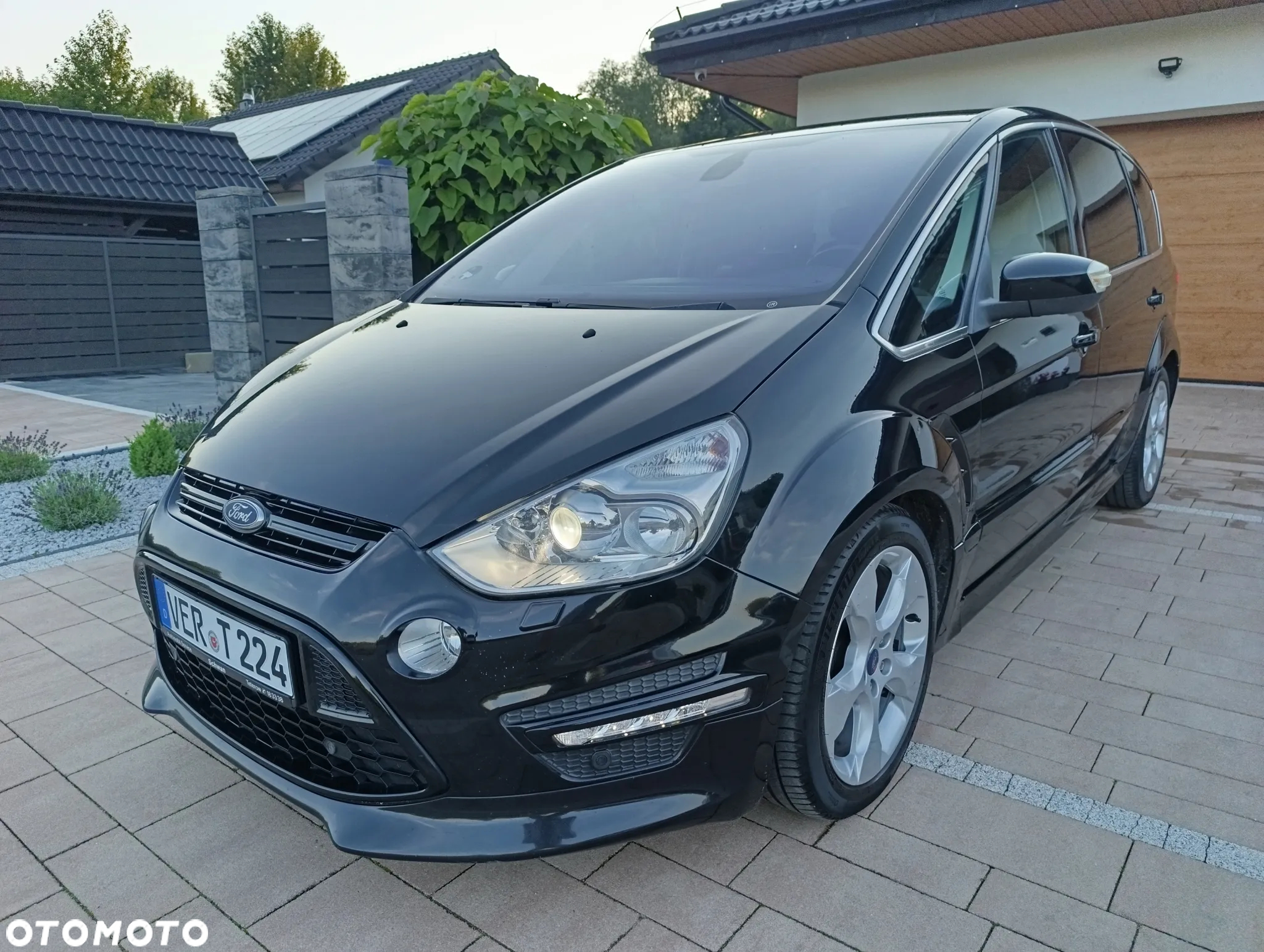 Ford S-Max - 22