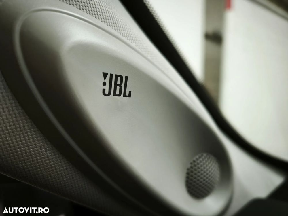 Toyota Highlander 2.5 Hybrid Luxury - 23