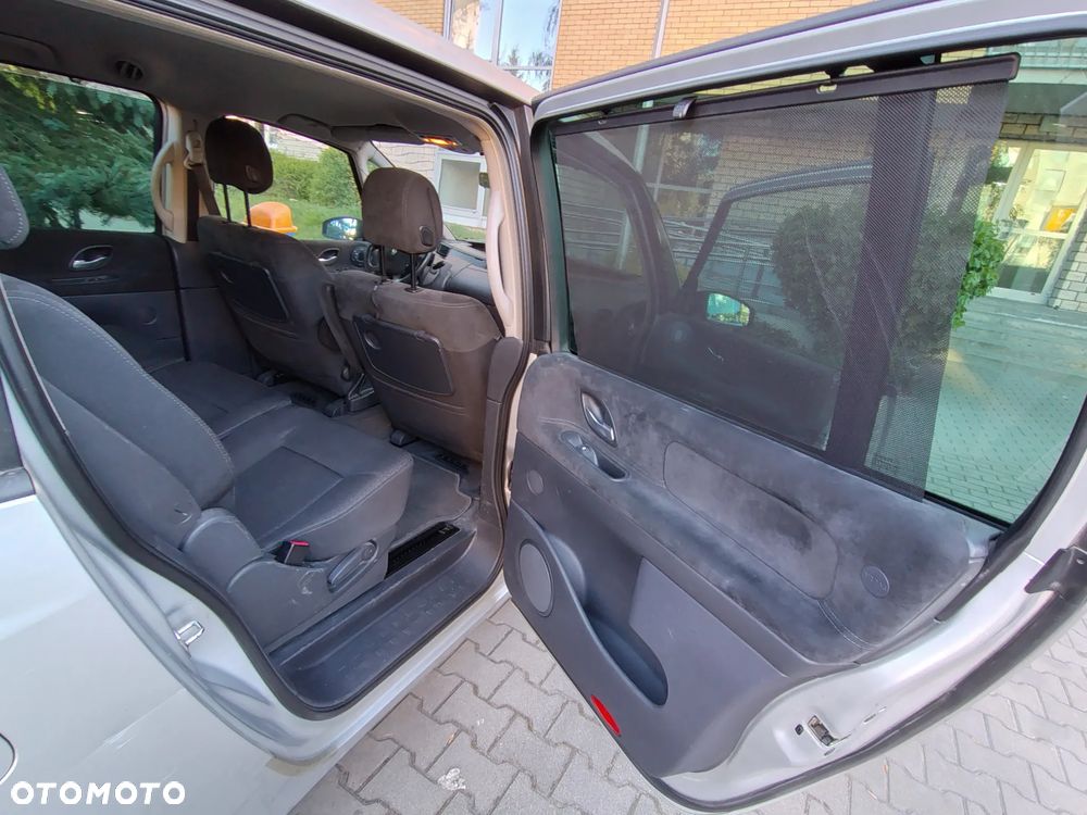 Renault Espace 2.0 dCi Privilege - 4