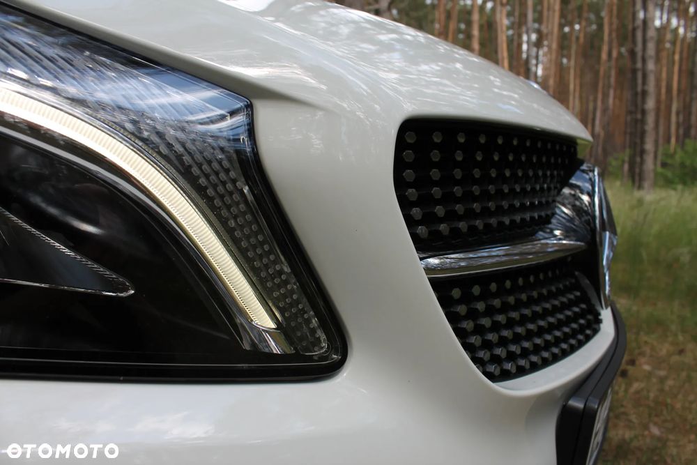 Mercedes-Benz Klasa A 180 7G-DCT AMG Line - 39