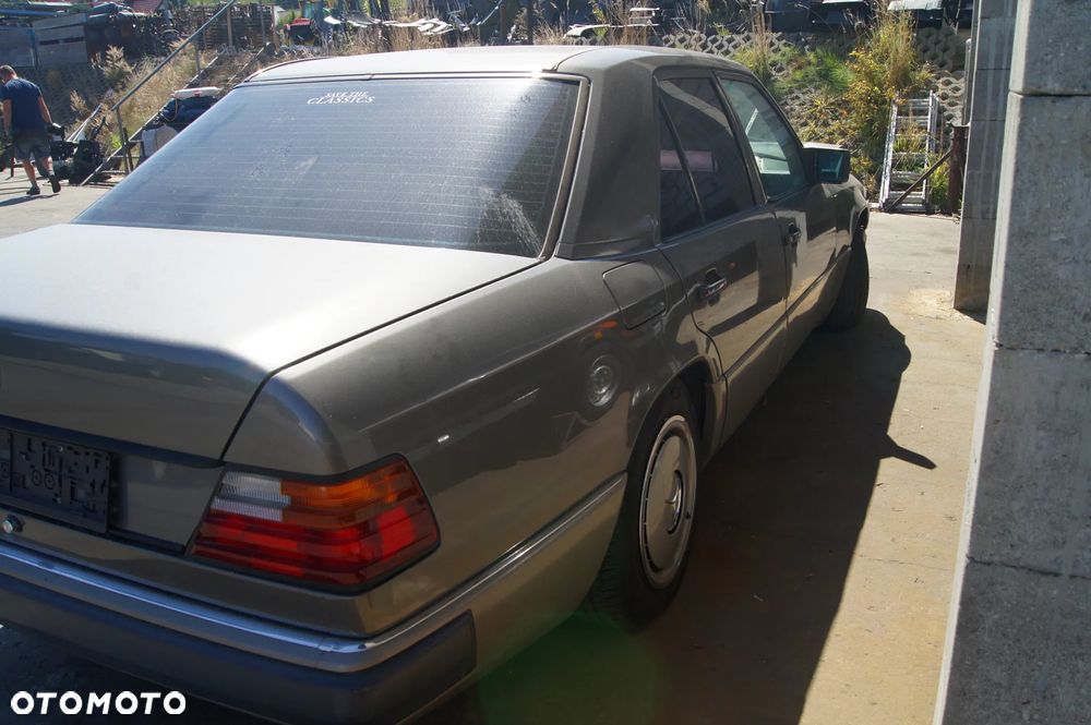 Mercedes-Benz W124 (1984-1993) - 8