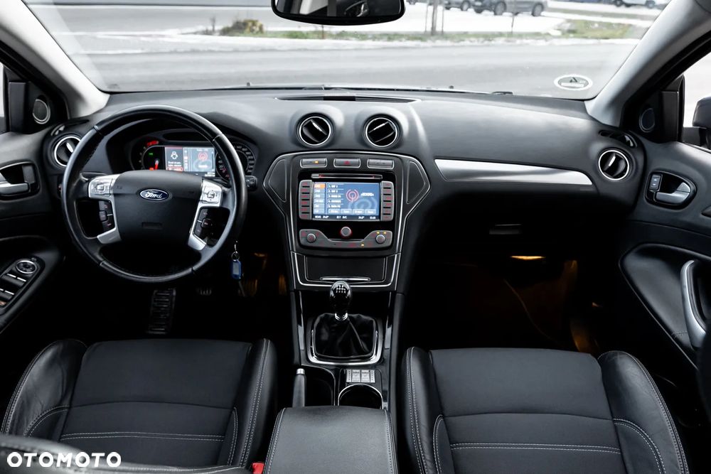 Ford Mondeo 2.5 Titanium X - 22