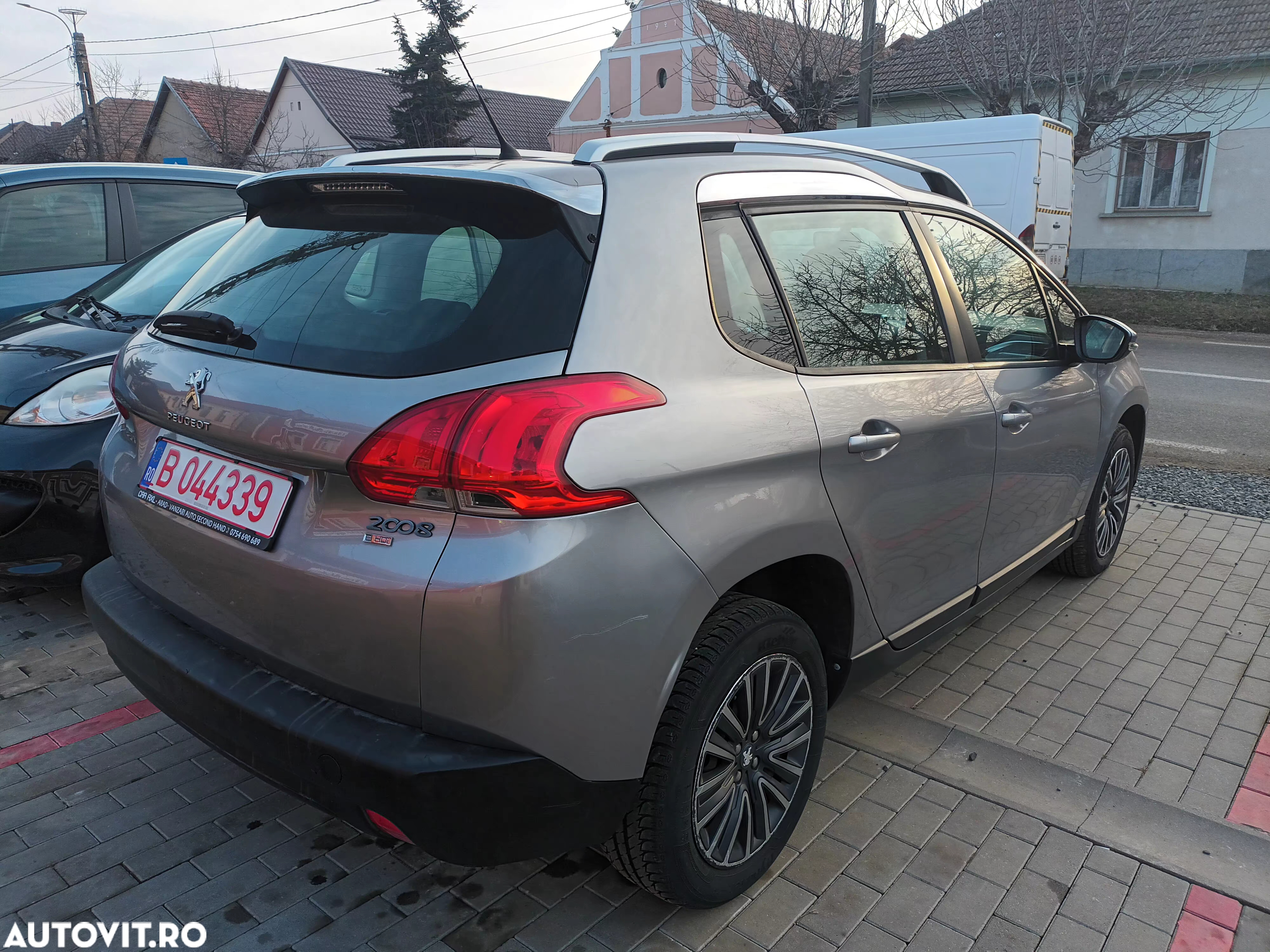Peugeot 2008 1.6 BlueHDi FAP Active - 3