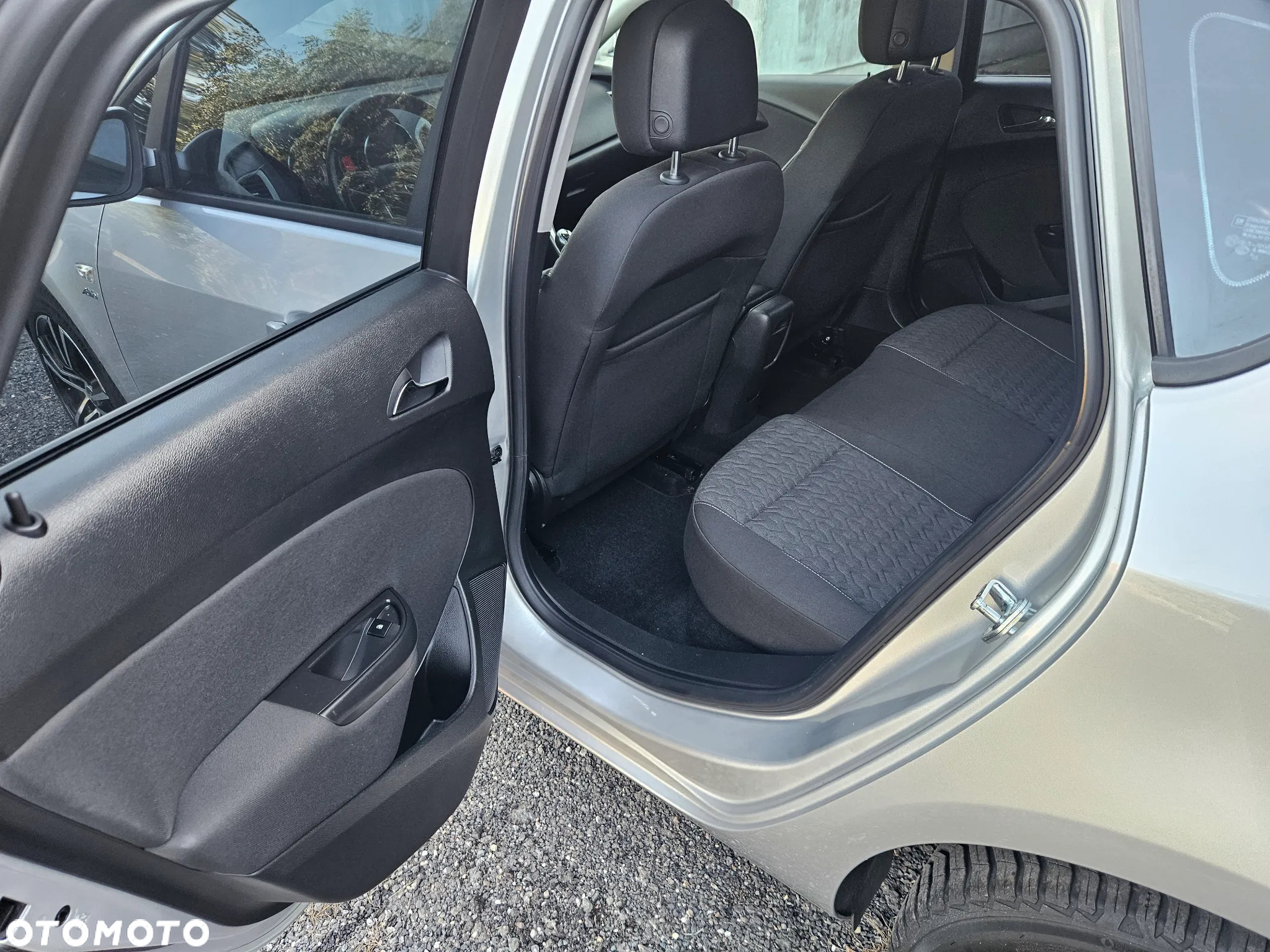 Opel Astra IV 1.4 T Active - 13