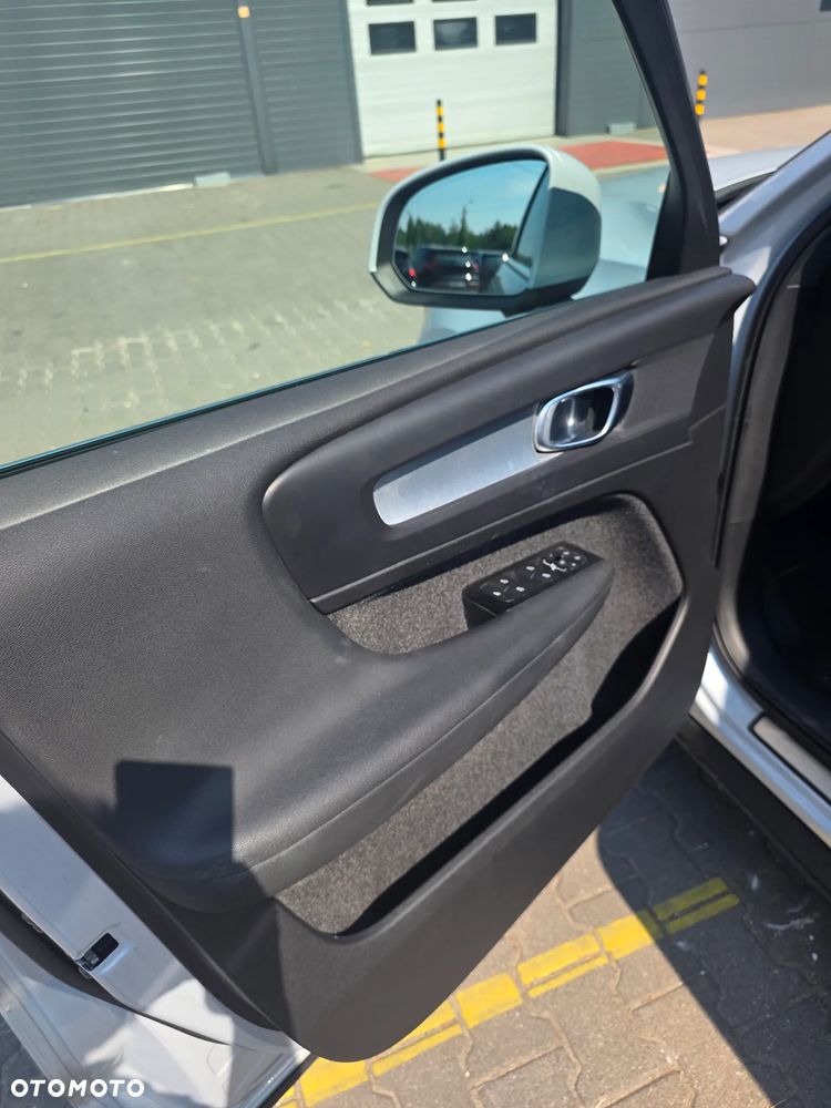 Volvo XC 40 T4 Recharge DKG Inscription Expression - 13