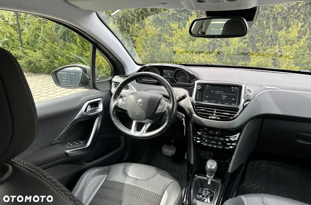 Peugeot 2008 PureTech 110 GPF Stop&Start EAT6 Allure - 8