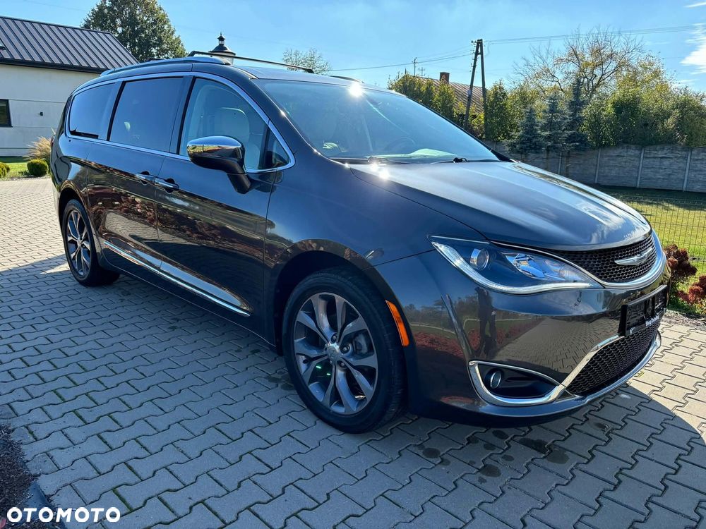 Chrysler Pacifica 2017 photo 4