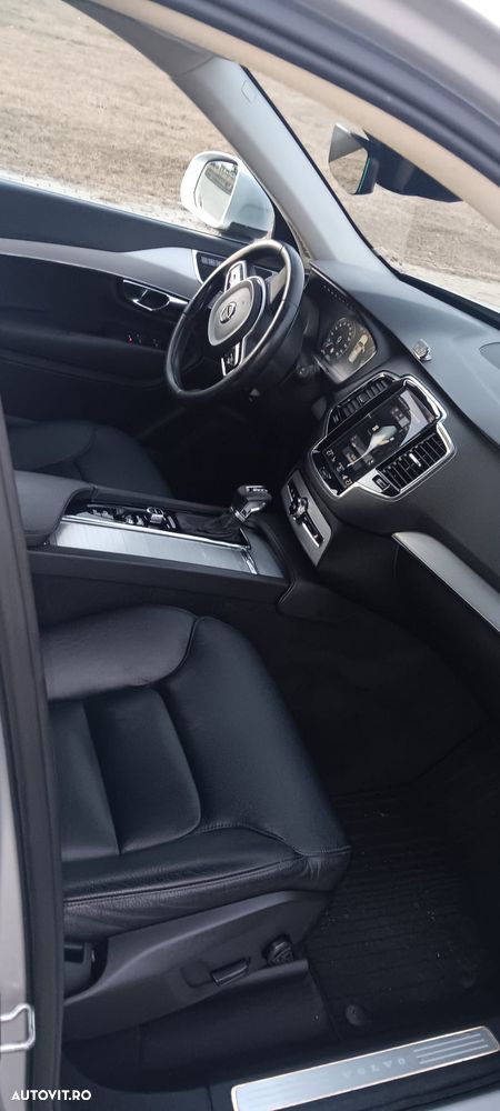 Volvo XC 90 D5 AWD Momentum - 6