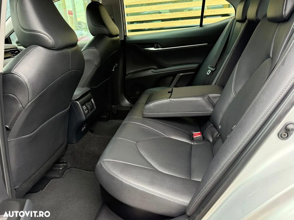 Toyota Camry 2.5 Dynamic - 13