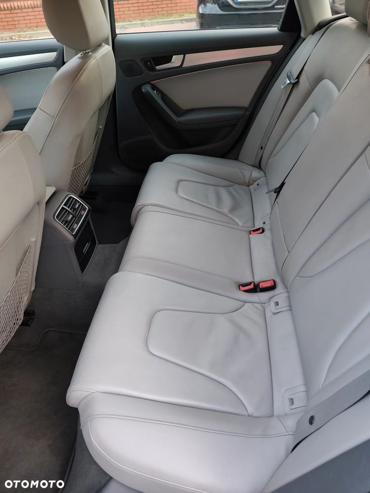 Audi A4 Limousine - 9